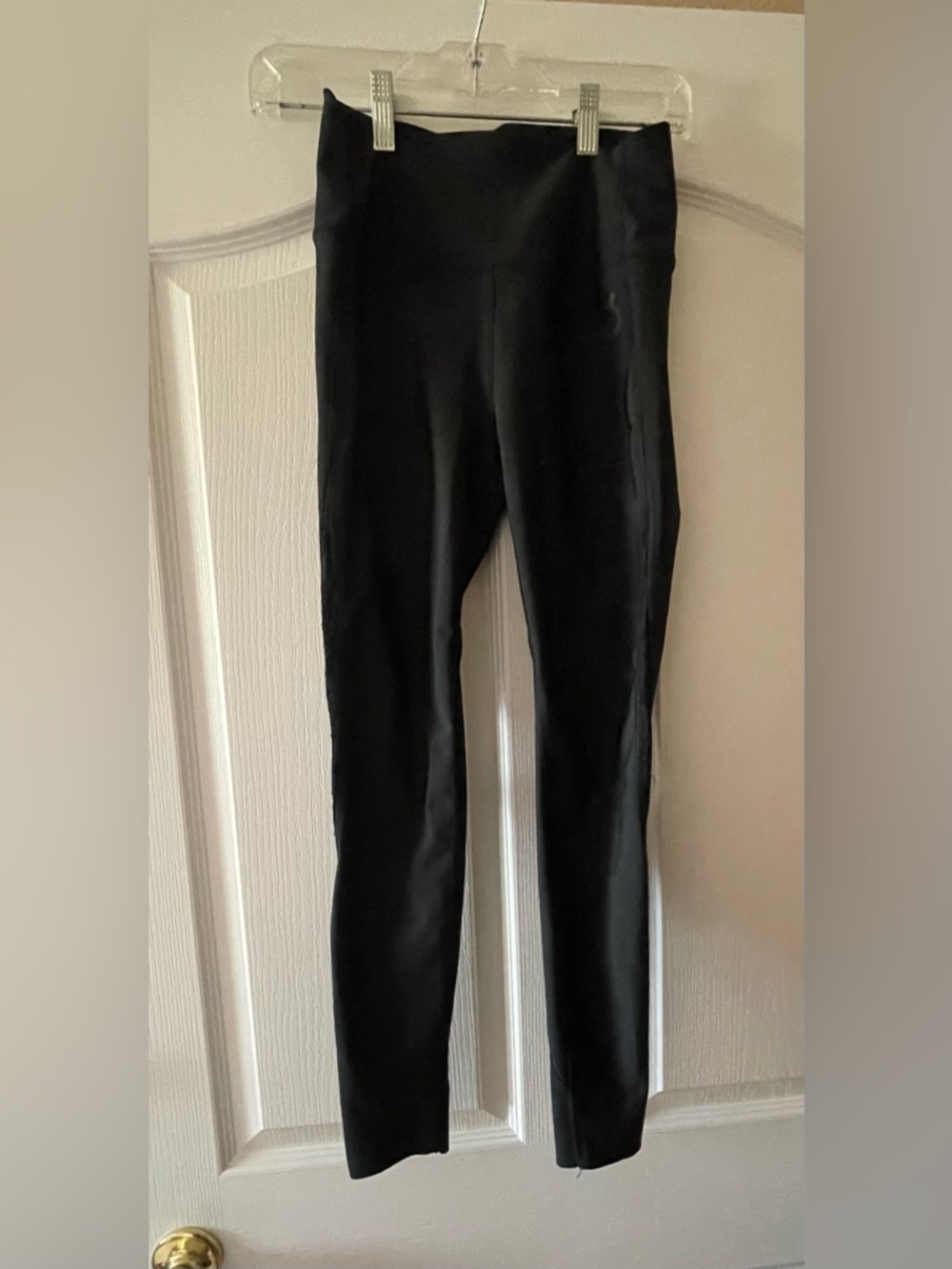 Peloton Black Performance Leggings with Reflective Logo Sz S